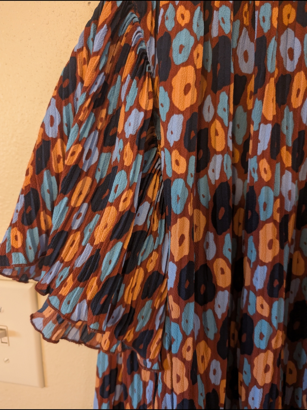 Pleated Floral Print Short Sleeve Top - Blue & Brown